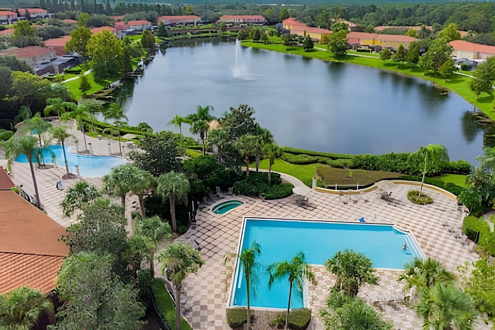 3bd/2.5ba Private Jacuzzi King Bed