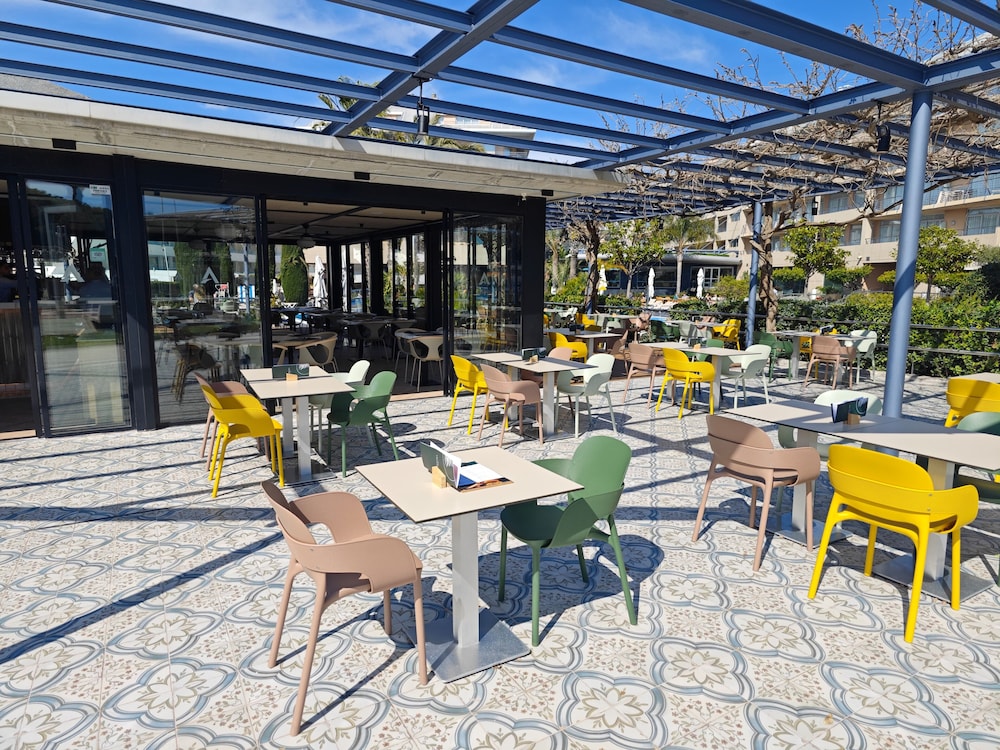 Santa Susanna Vacations - AQUA Hotel Onabrava  Spa - Property Image 6