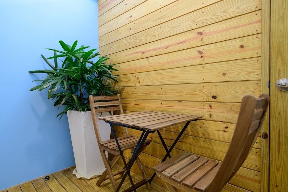 Summer Sea Hostel