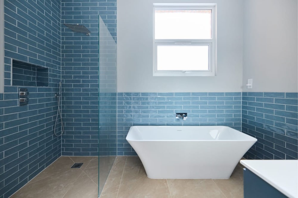 The Brondesbury Park - Sparkling 3bdr Flat With Garden