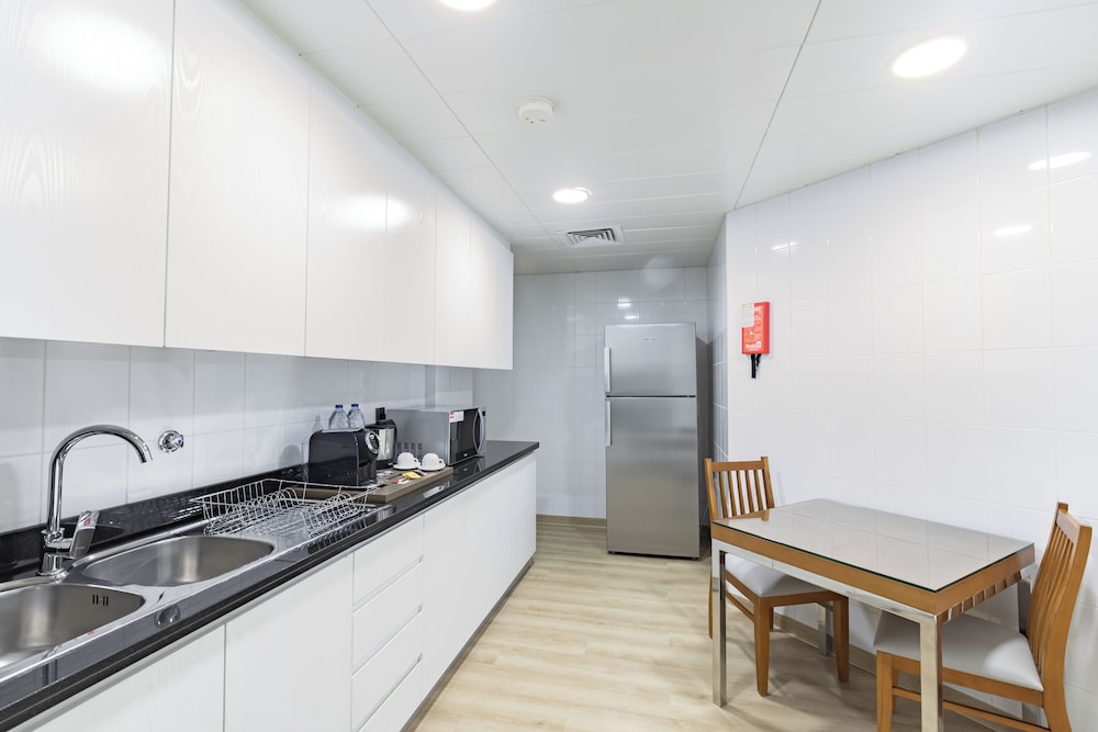 Golden Sands 10 Hotel Apartments