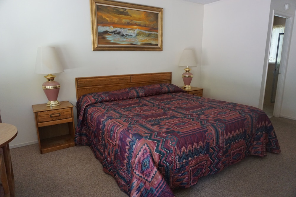 Willows Vacations - Blue Gum Motel - Property Image 28