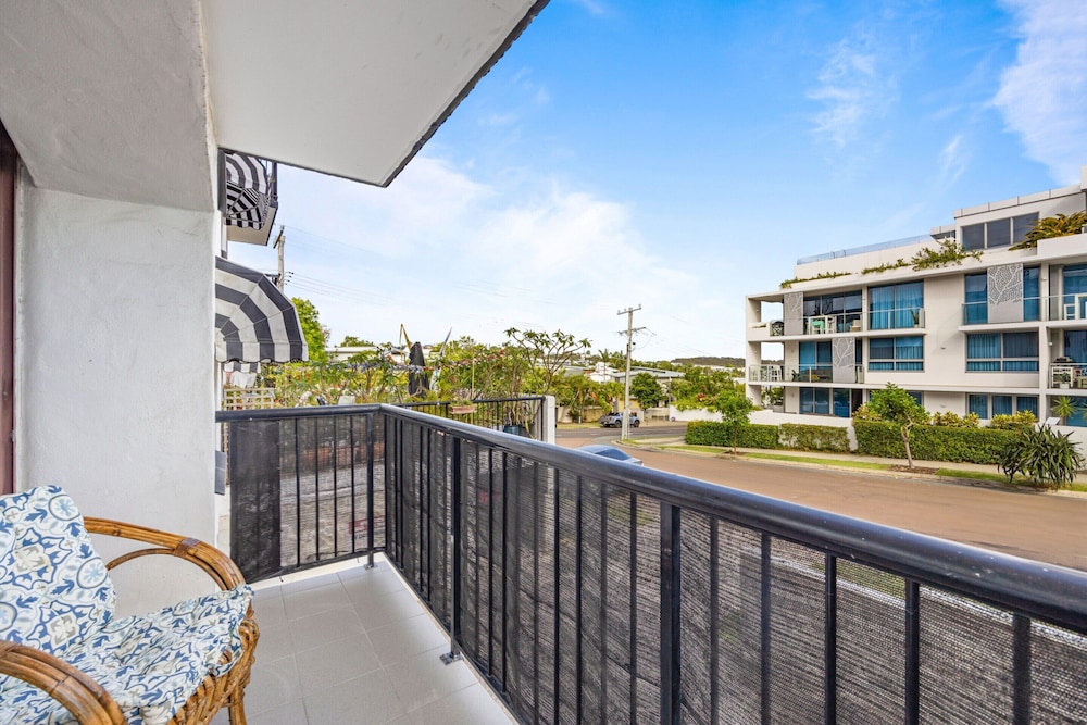 Great Location 1-bed With Pool
