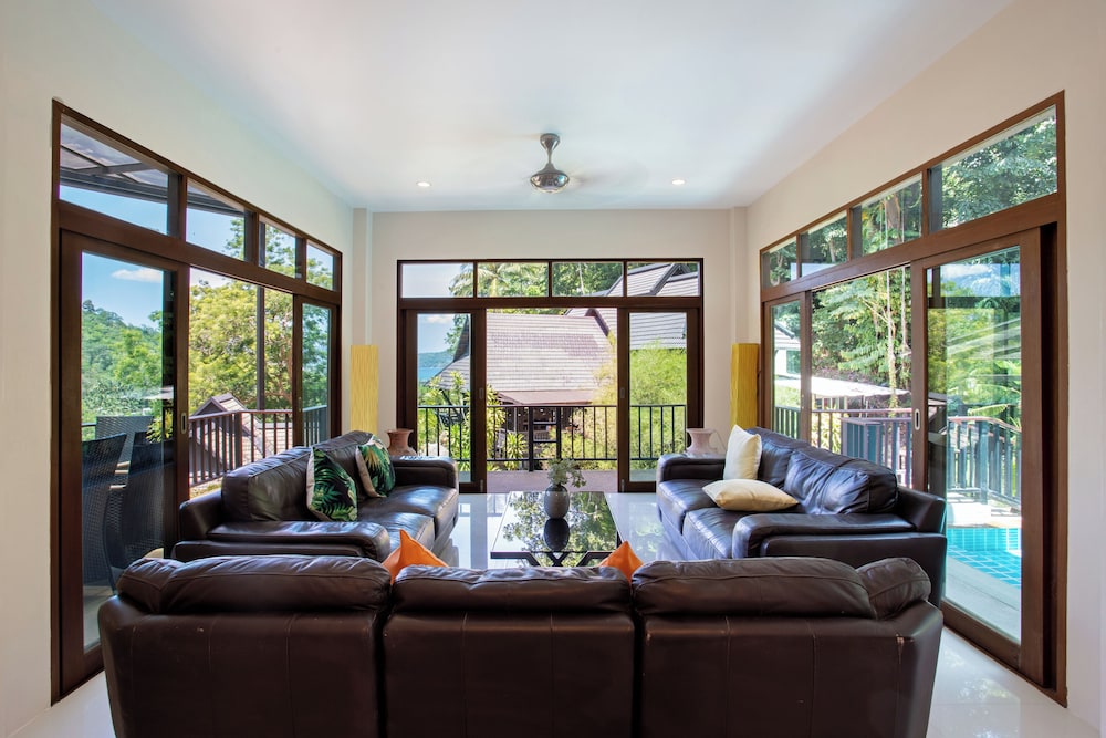 Emerald Hill Villas