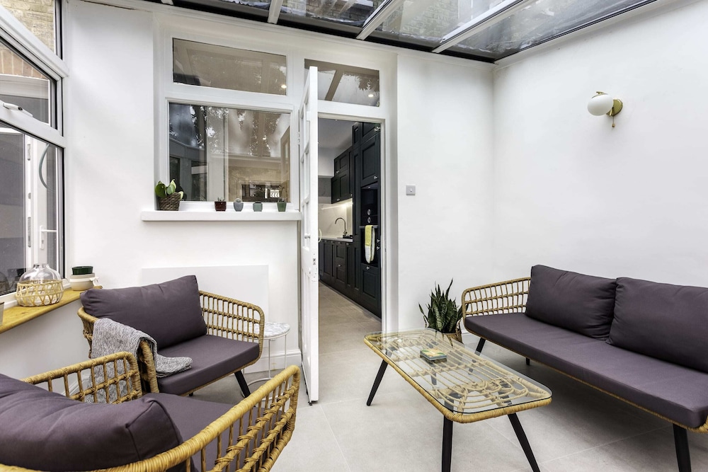 outdoor bbq area