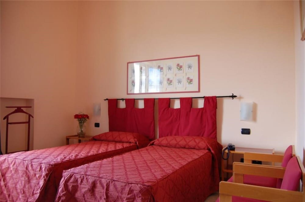 Hotel Miramare en Otranto — bedroom