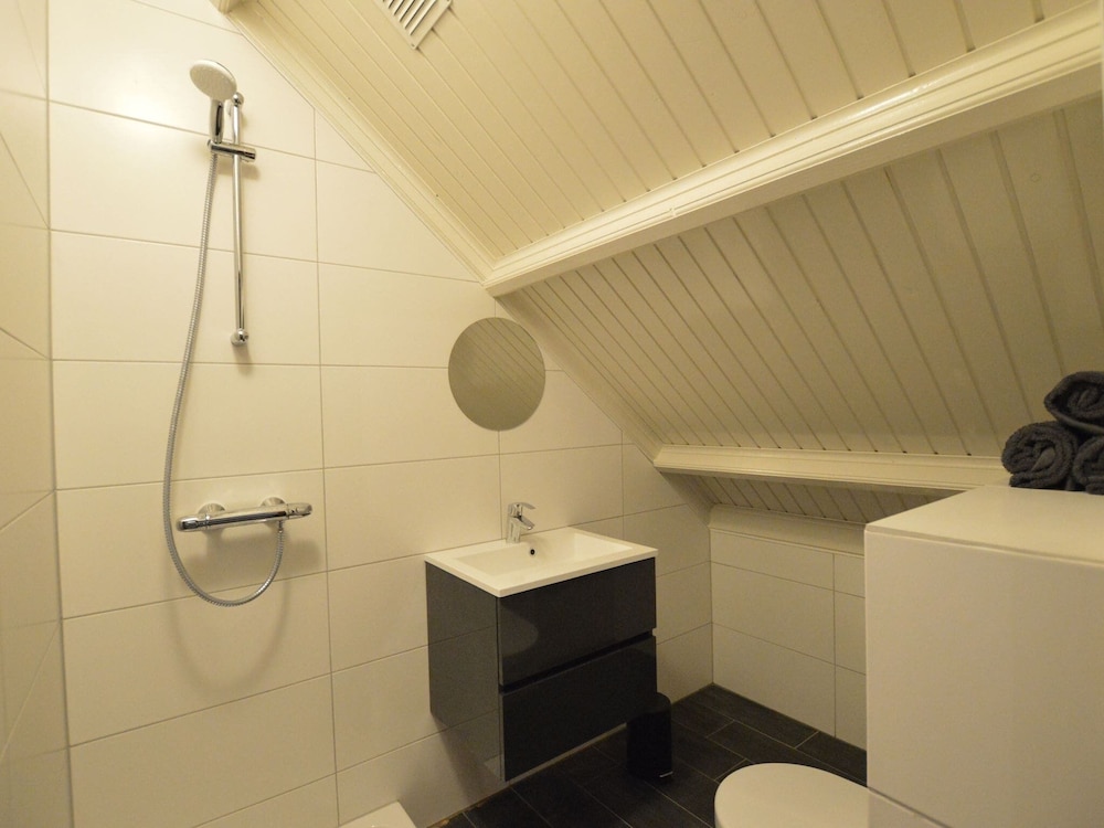 Spacious Villa Near Arcen in a Wooded Area view 2