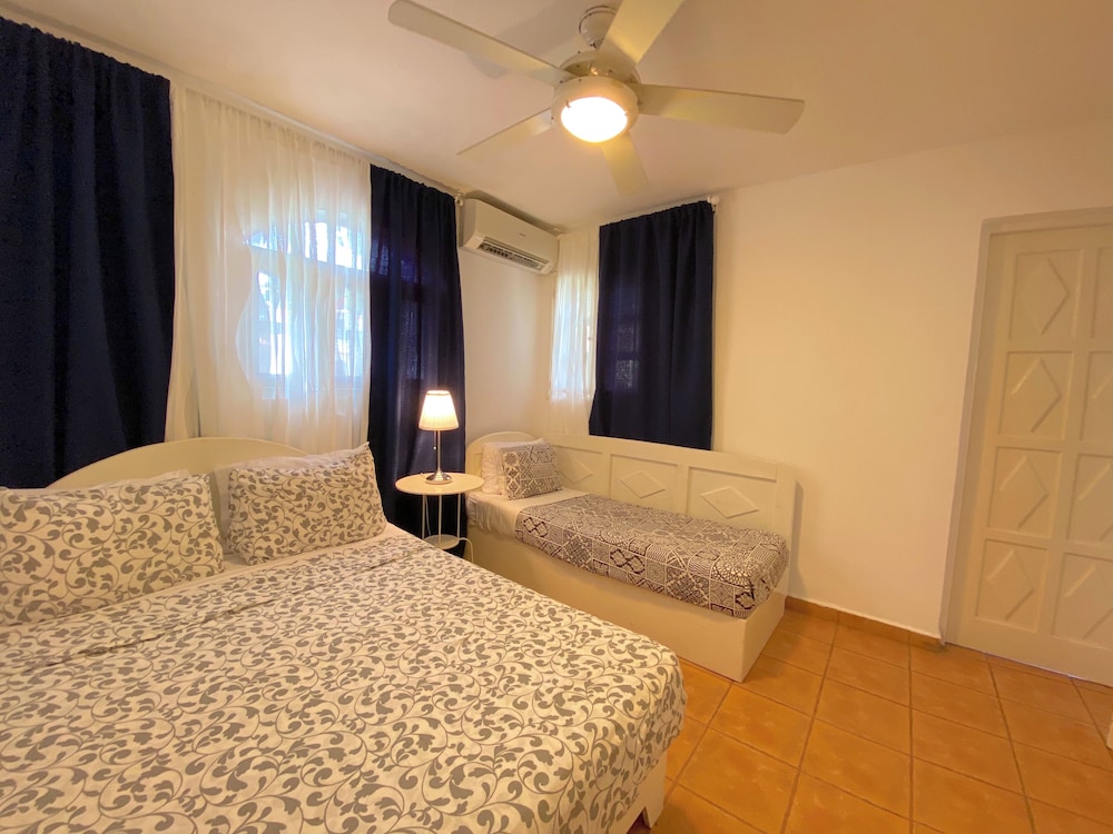 TROPICAL VILLAS playa LOS CORALES