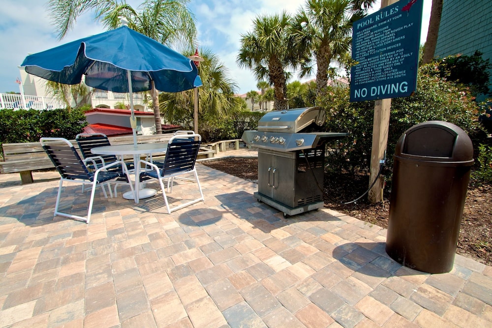 Hibiscus H104 in St Augustine