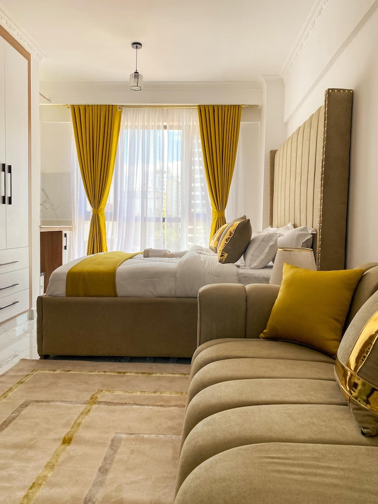 Smart Homes - The Luxe Retreat view 2