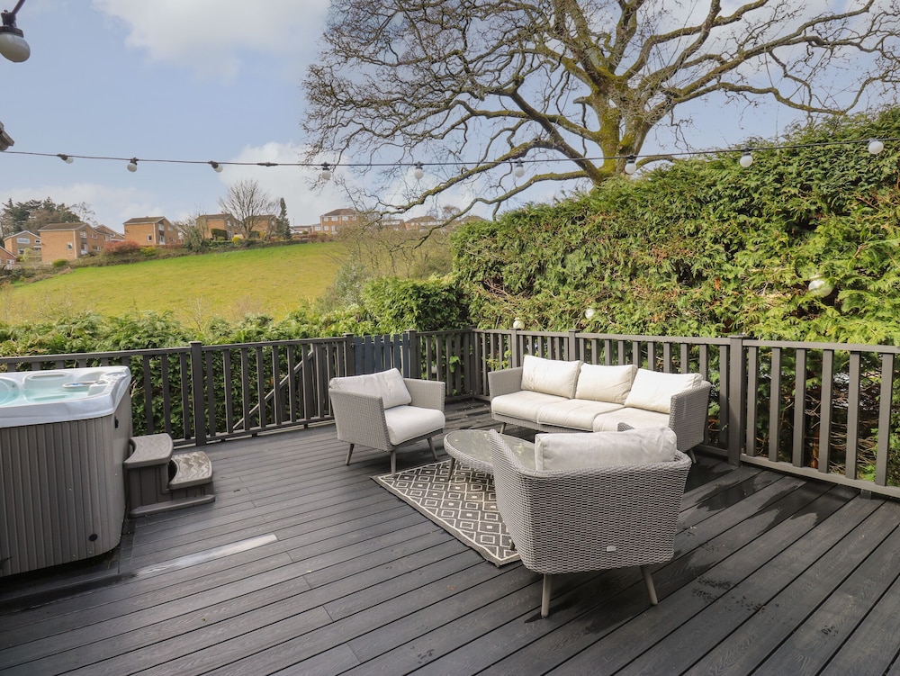 The Old Post Office - Pet Friendly Group Stays in Holmfirth