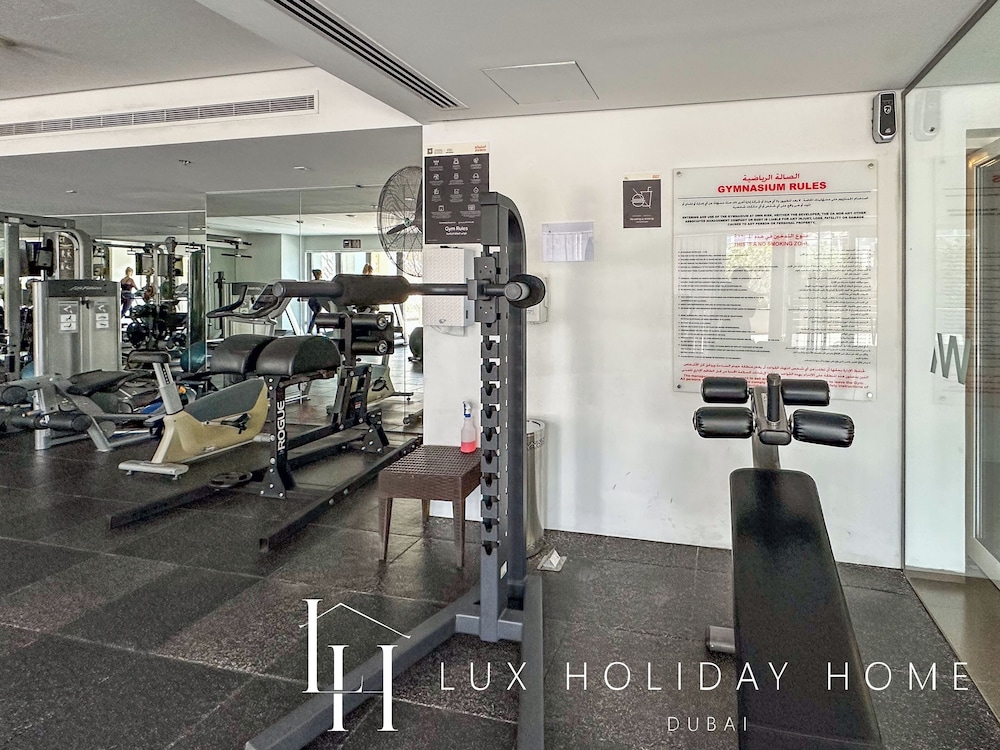 LUX  The West Avenue Dubai Marina Suite