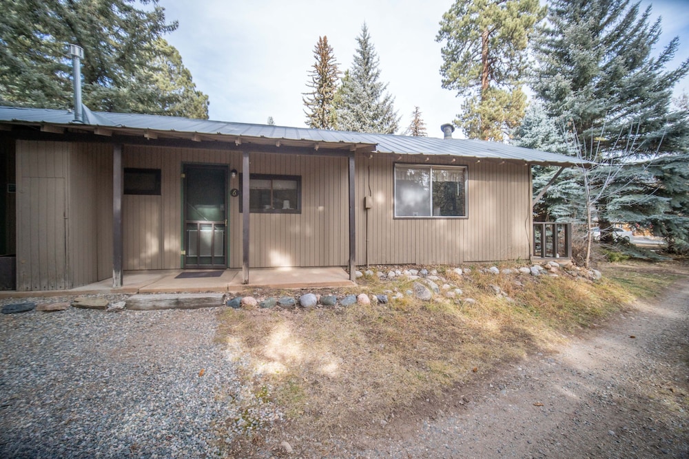 Bear Paw Lodge