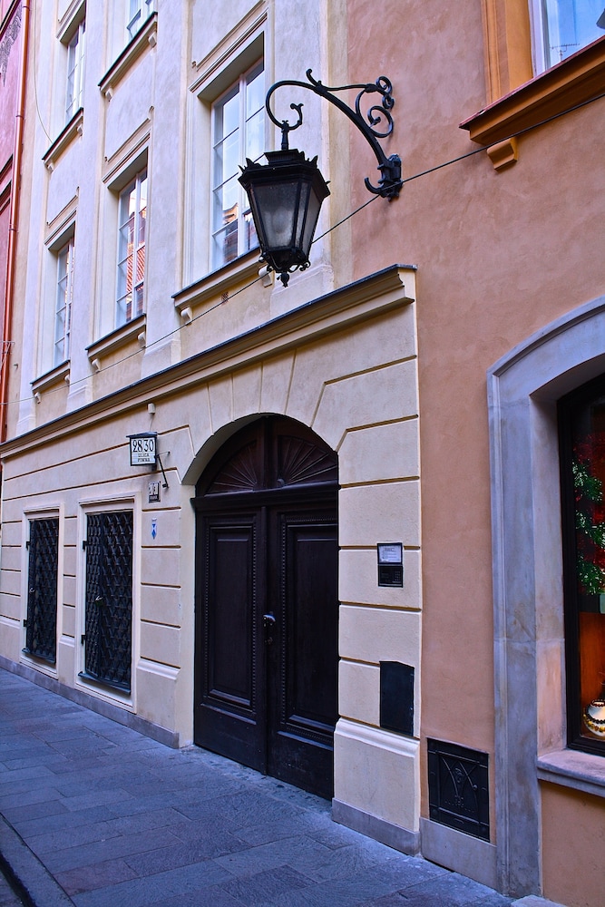 Old Town Snug