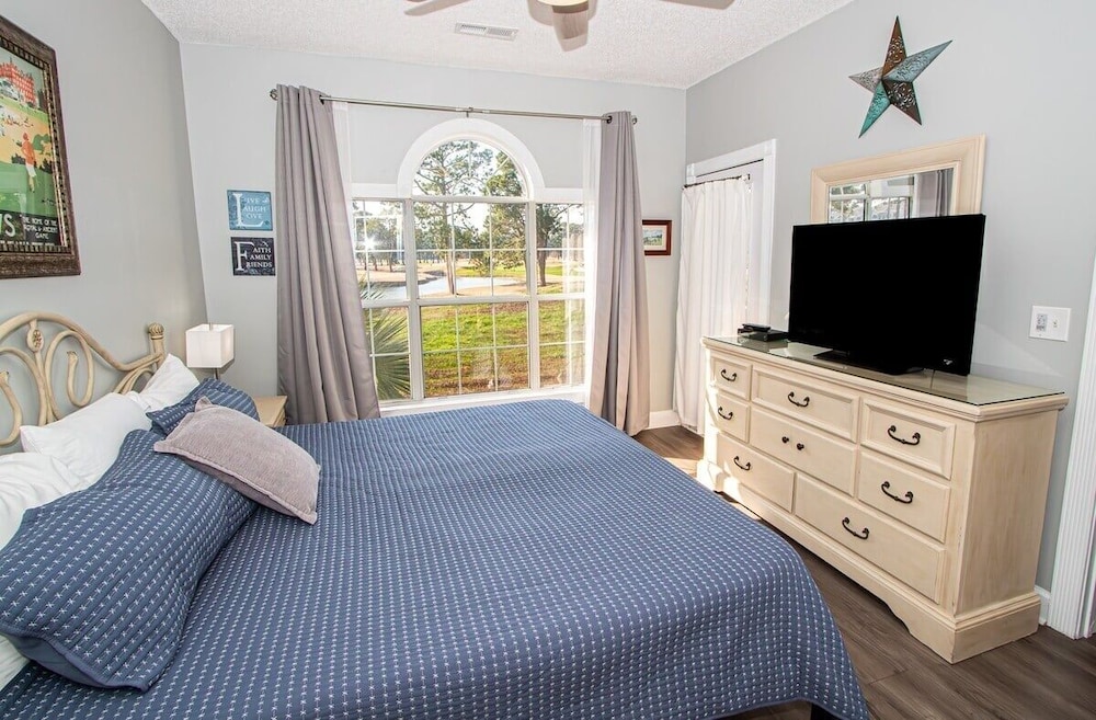 Magnolia Place 4709-203 2 Bedroom Condo