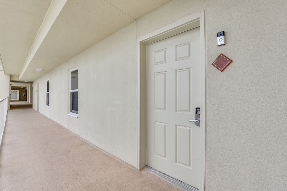 Walk to Shore: Resort Retreat in Miramar Beach!