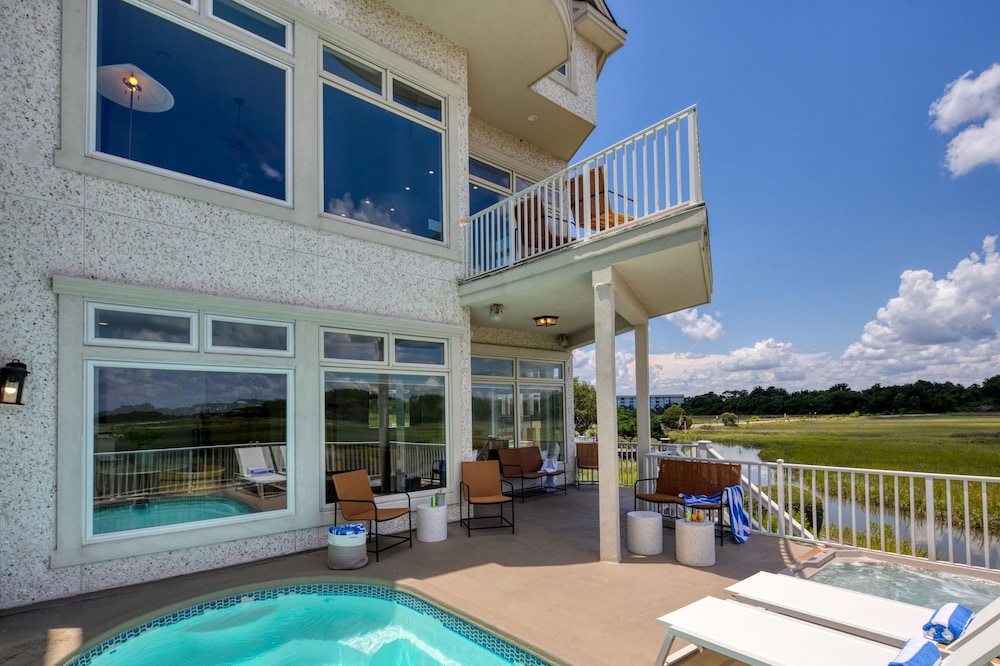 Beachwalk by Avantstay Hilton Head Oasis Steps From Singleton Beach