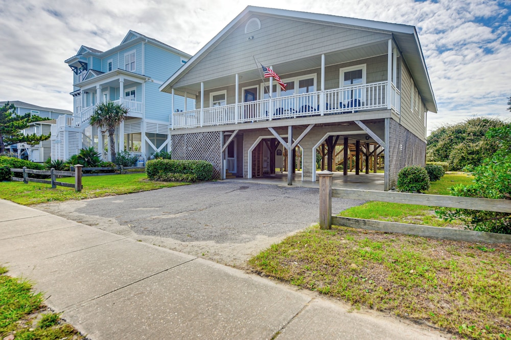 Home on Ocean Isle Beach w/ Catwalk & Deck view 5