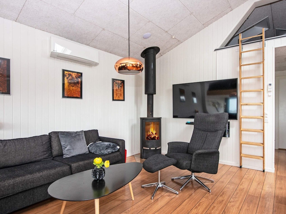 9 Person Holiday Home in Lemvig view 4