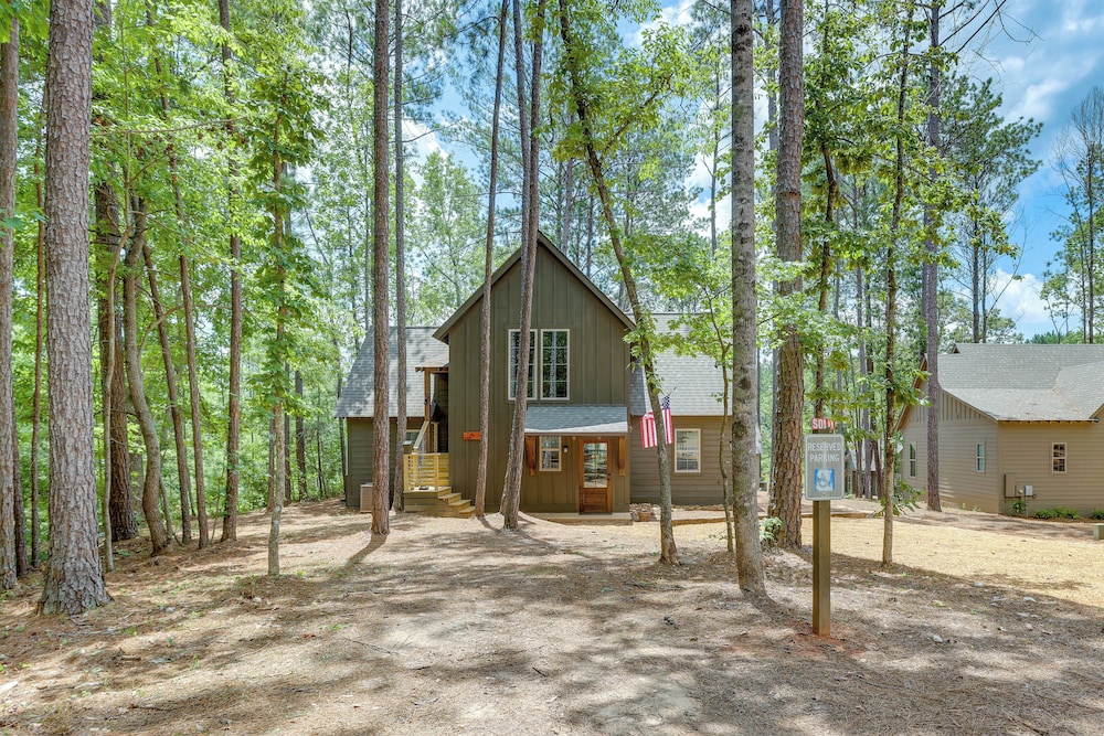 Charming Eclectic Vacation Rental w/ Beach Access! view 3