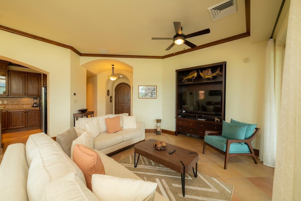Montebello 2E 3bdrm 3bath Ocean View