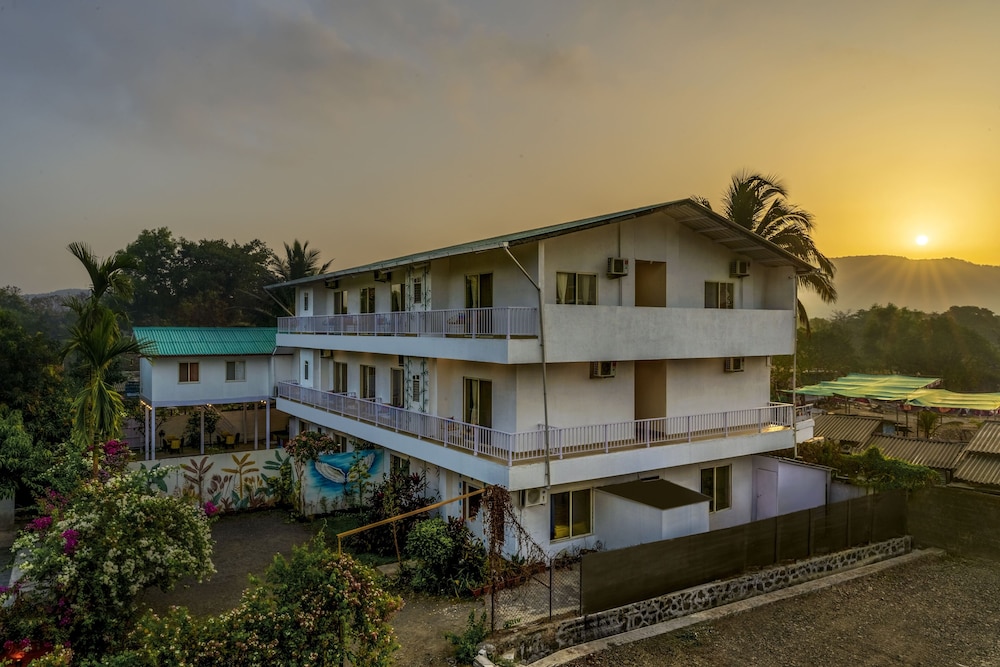 goSTOPS Alibaug