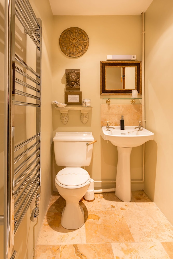 Devizes Vacations - Blounts Court Farm - Property Image 1