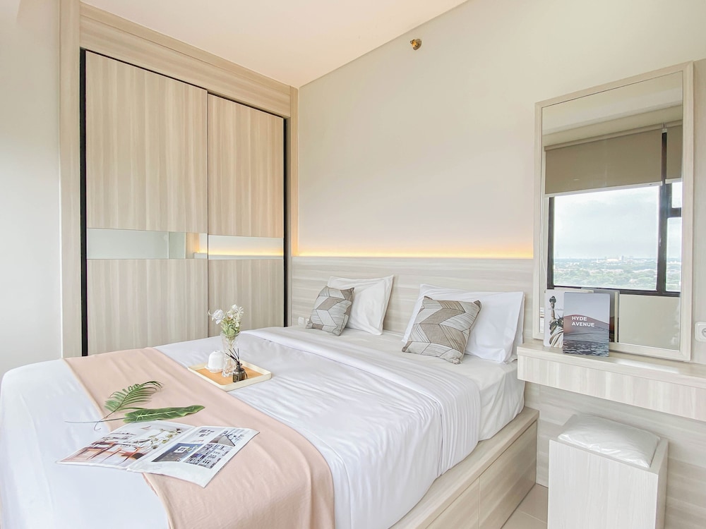 Modern Look 2BR Corner Transpark Cibubur Apartment