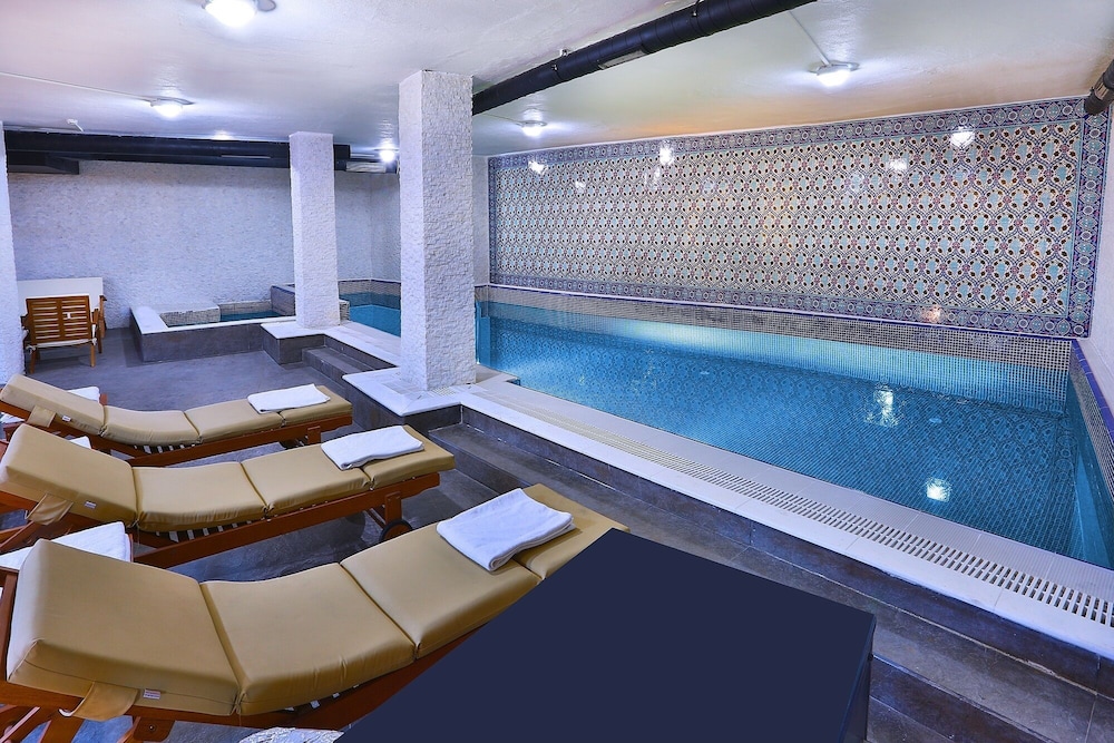 Beyaz Monarch Otel - Image 25