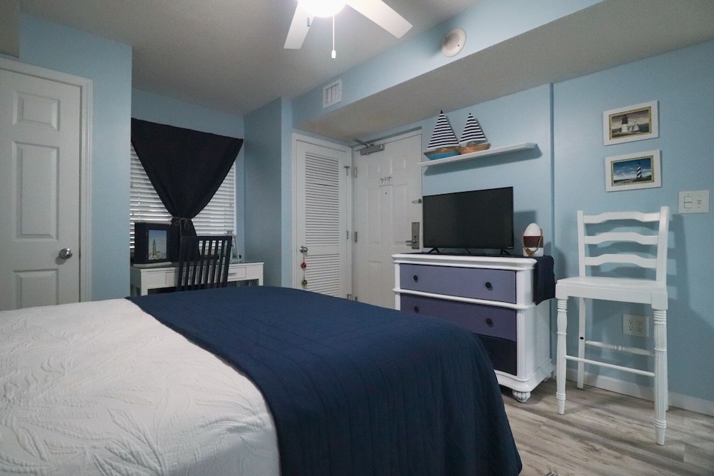 Yacht Club Villas #3-103 3 Bedroom Condo by Redawning view 5