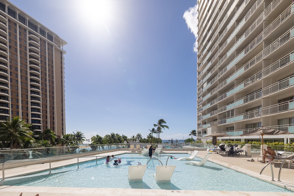 Ilikai Hotel Condo at Waikiki No Parking view 5