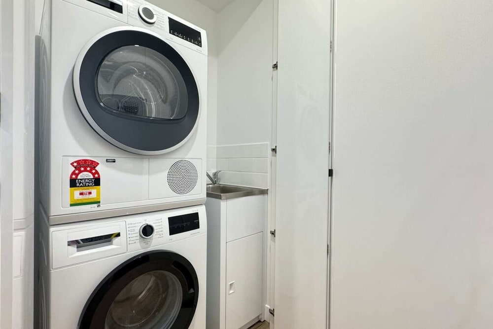 Beautiful 2BR Near the Beach With Pool & Parking!