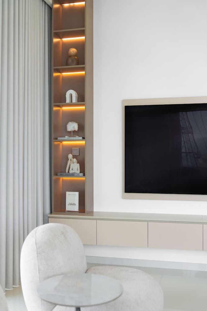 Upscale 2-BR in Grand Bleu by Elie Saab
