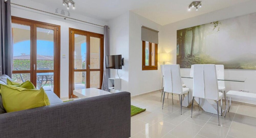 Apartment KZ01 - Eleos - Aphrodite Hills view 2
