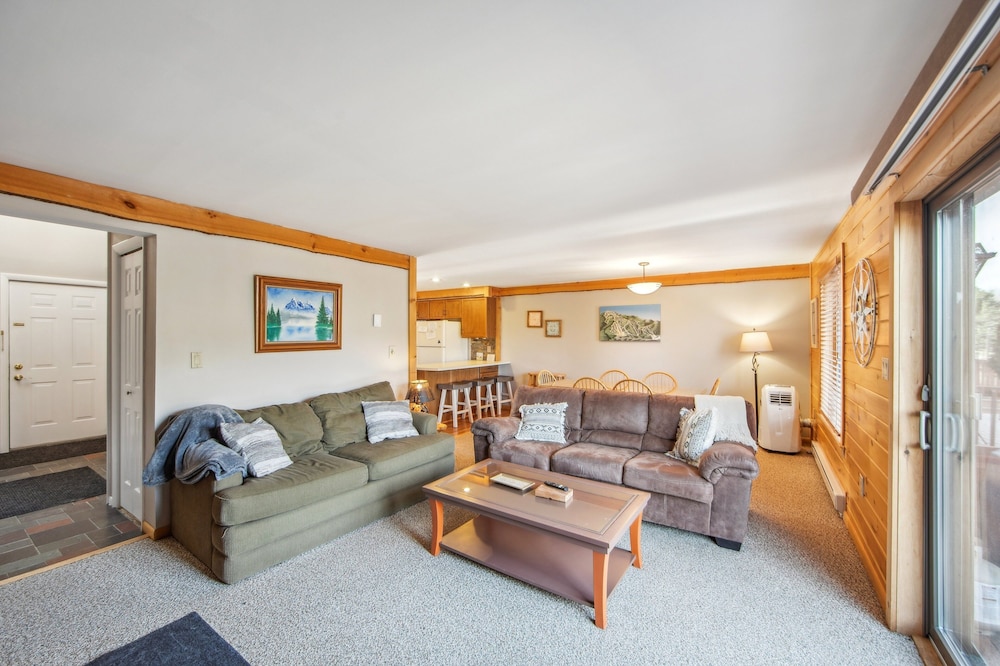 Echo 7 Building D - Retreat With Mountain Views 2 Bedroom Townhouse by The Summit at Gore Mountain