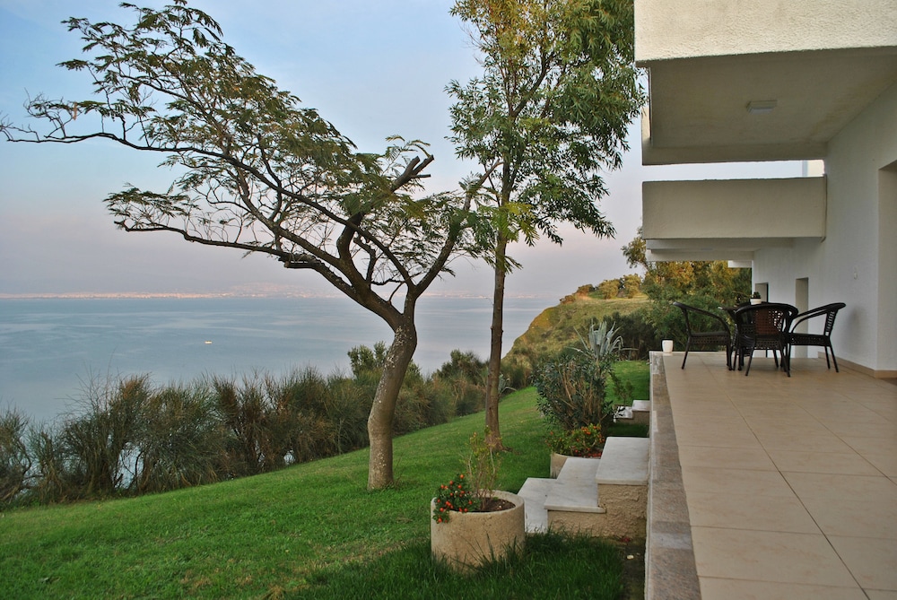 Angelbay Bungalows