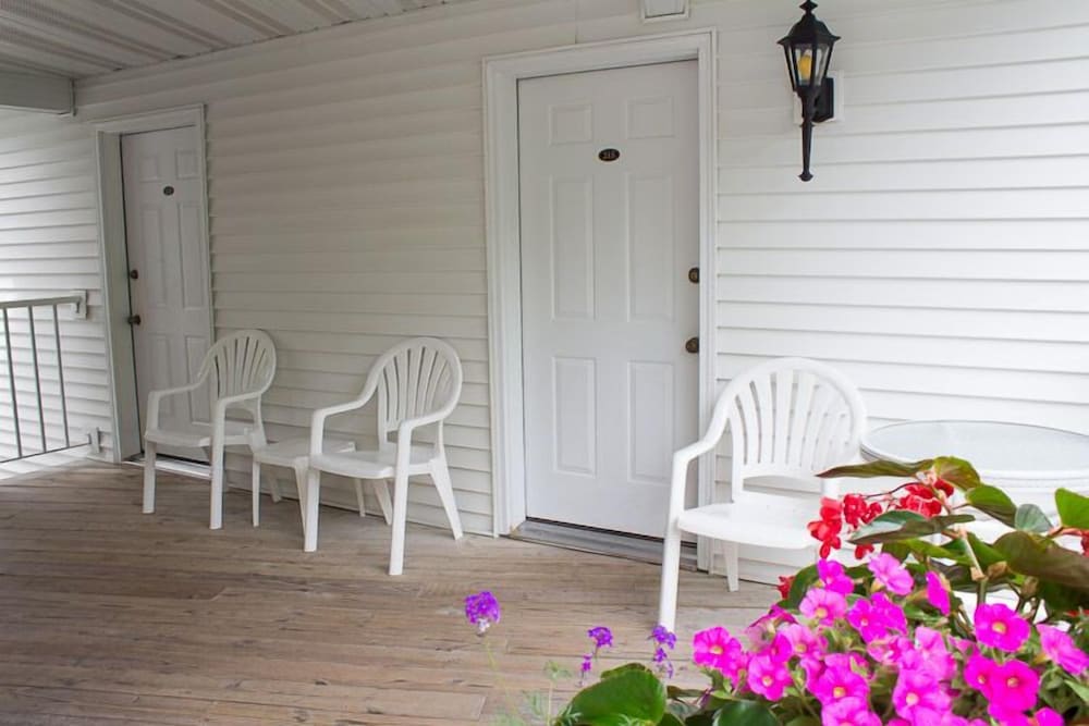 Bay Breeze Resort