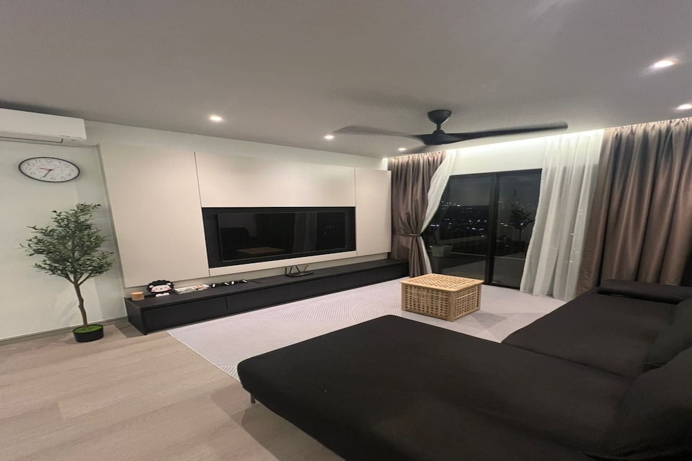 Netizen Cheras Residence by Emily in Town