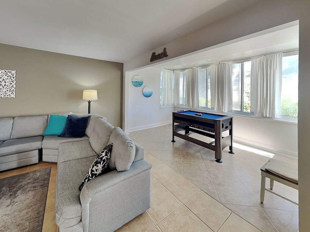 Quail Hollow B3-1TH by Distinctive Beach Rentals