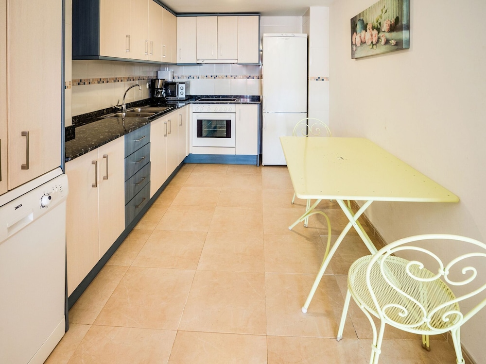 Comfortable Apartment Near the Sea view 2