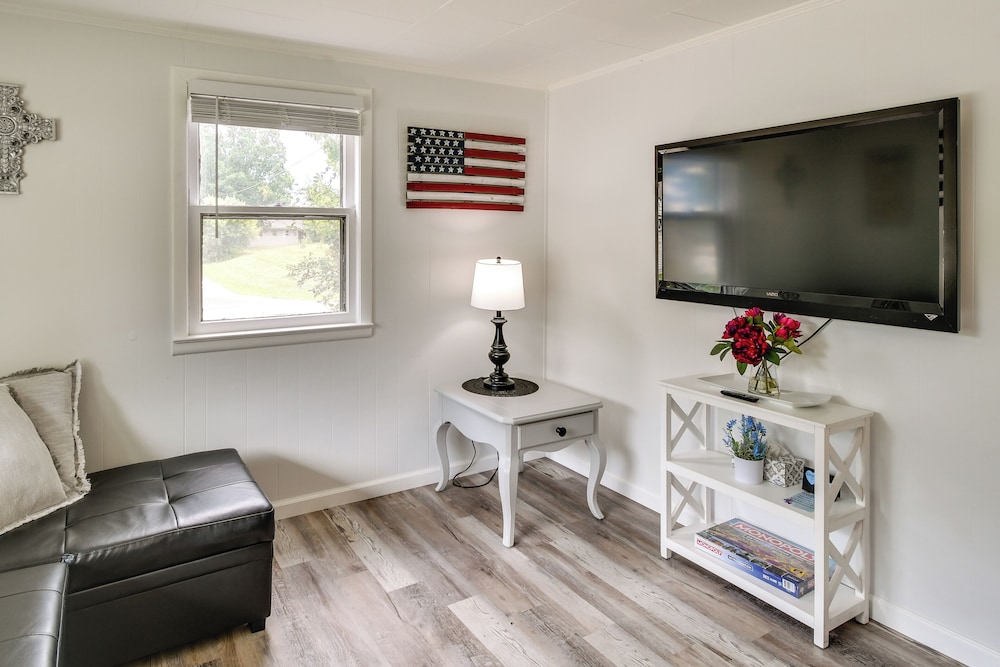 Steps to Water + Boating: Houghton Lake Retreat