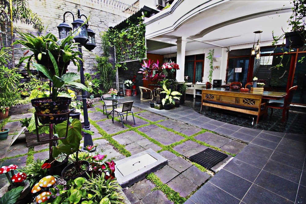 Fora Guest House Taman Lingkar