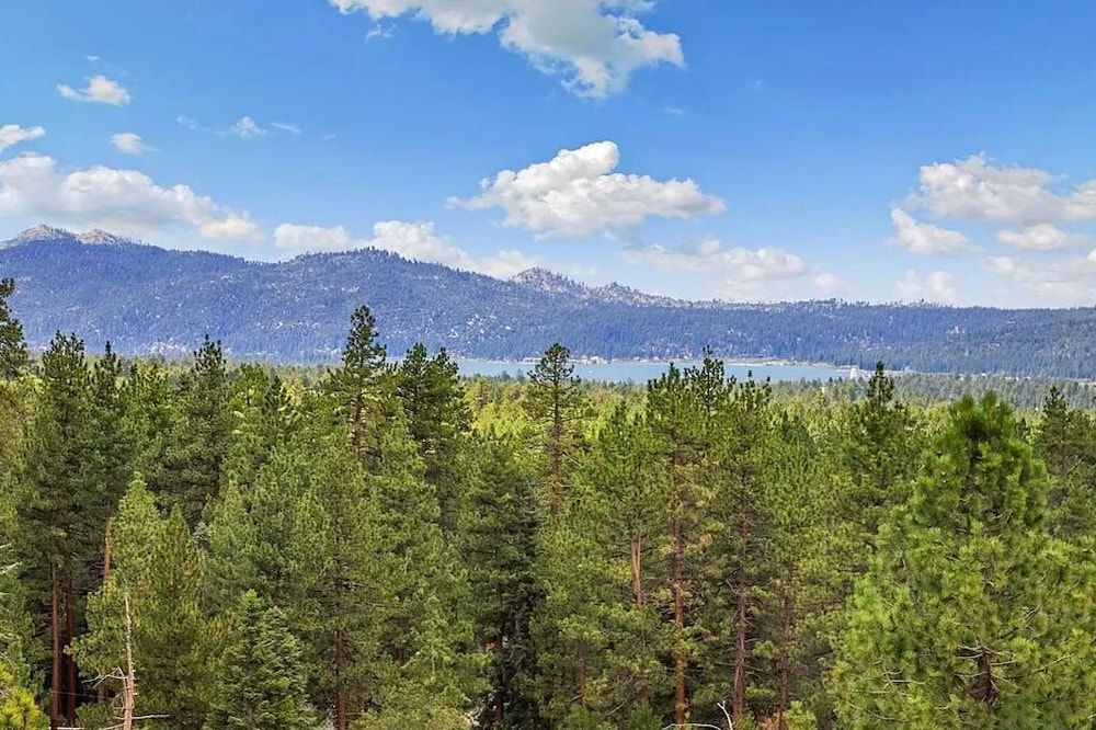 Ridge Hollow Lake view 4