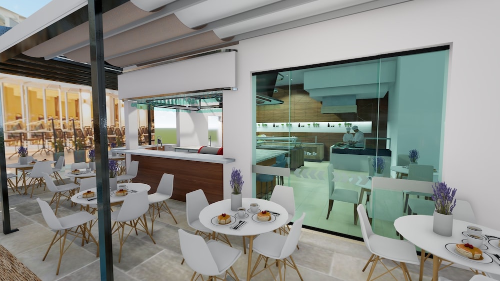 Mirage Bleu Hotel 51