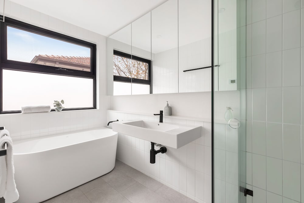 Docker St Elwood Apartments by UrbanRest