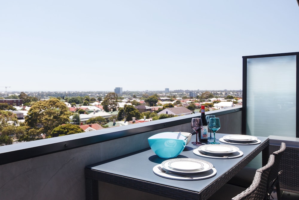Spacious Urban Oasis in Central Location