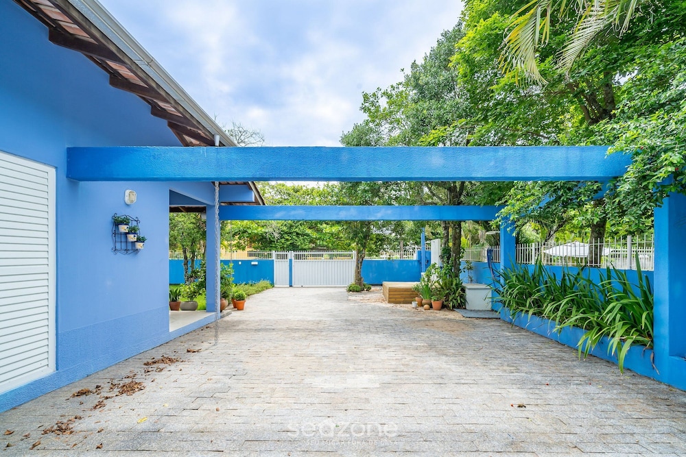 4BR Home w/ BBQ 100m From Beach Jat0355