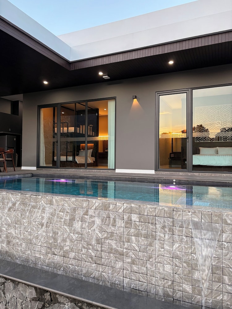 Song View Pool Villa