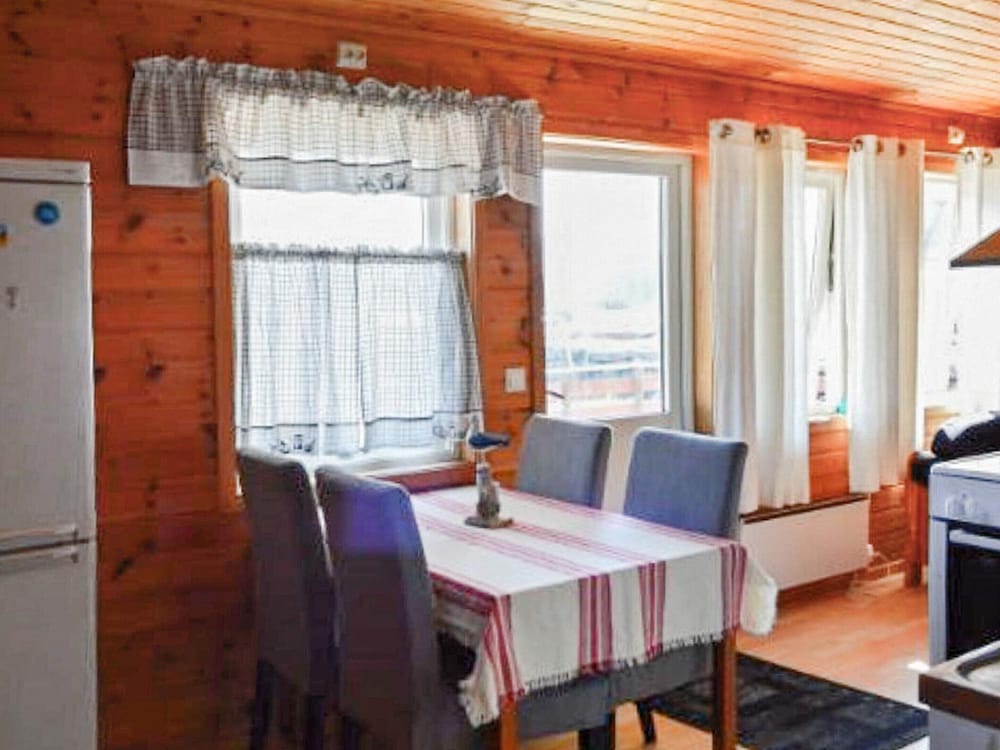 4 Person Holiday Home in Maloy-by Traum