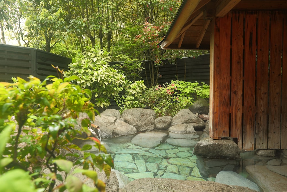 Yufuin Baien Garden Resort